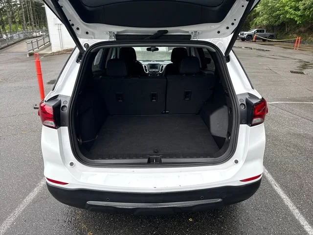 Used 2024 Summit White Chevrolet LT image 12