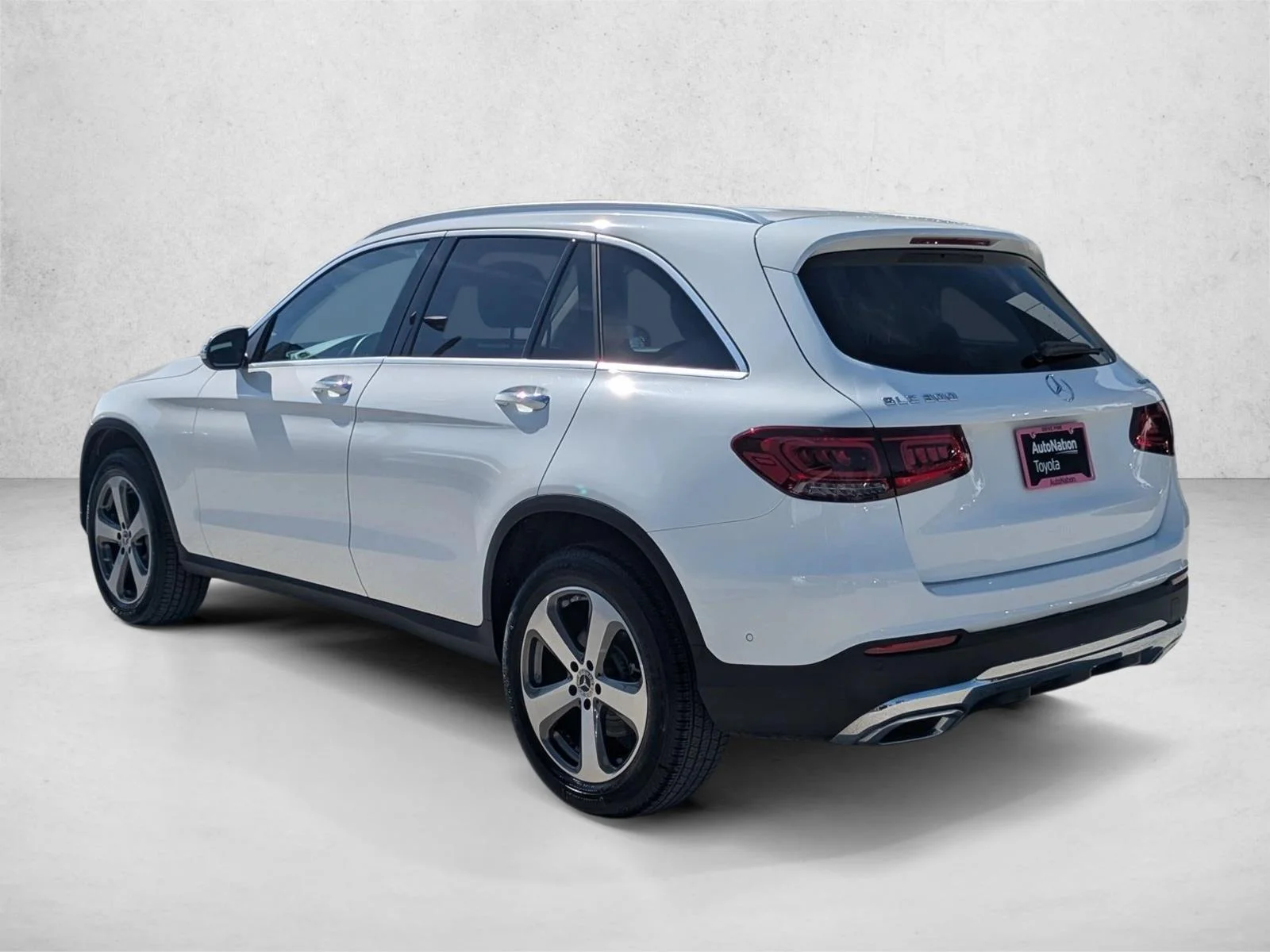 Used 2022 Polar White Mercedes-Benz GLC 300 image 8
