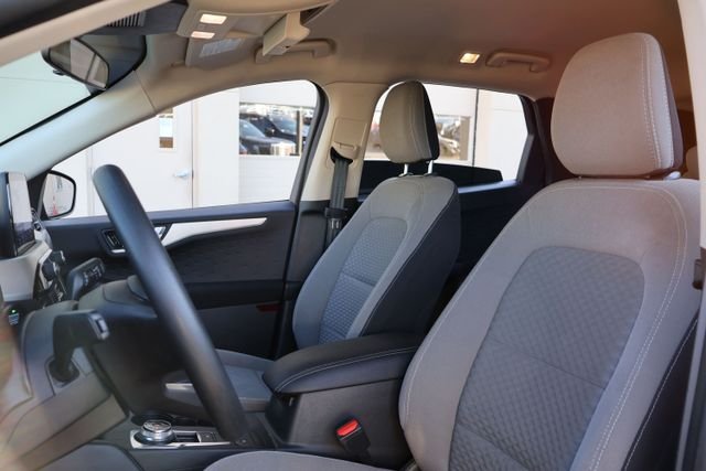 Used 2020 Blue Ford SE image 10