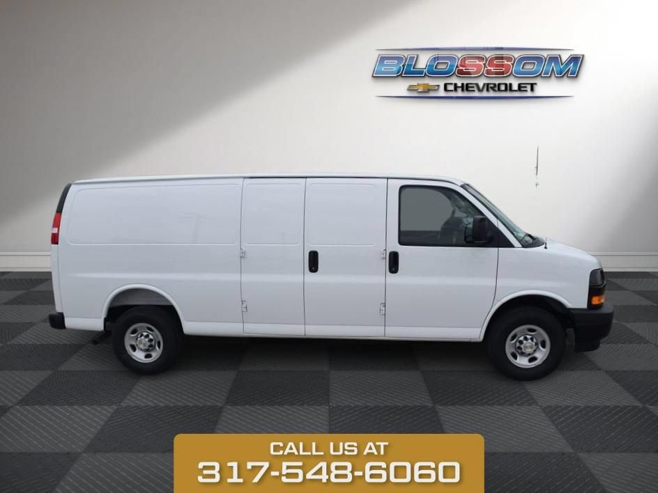 2026 Chevrolet Express Cargo Work Van - Photo 9