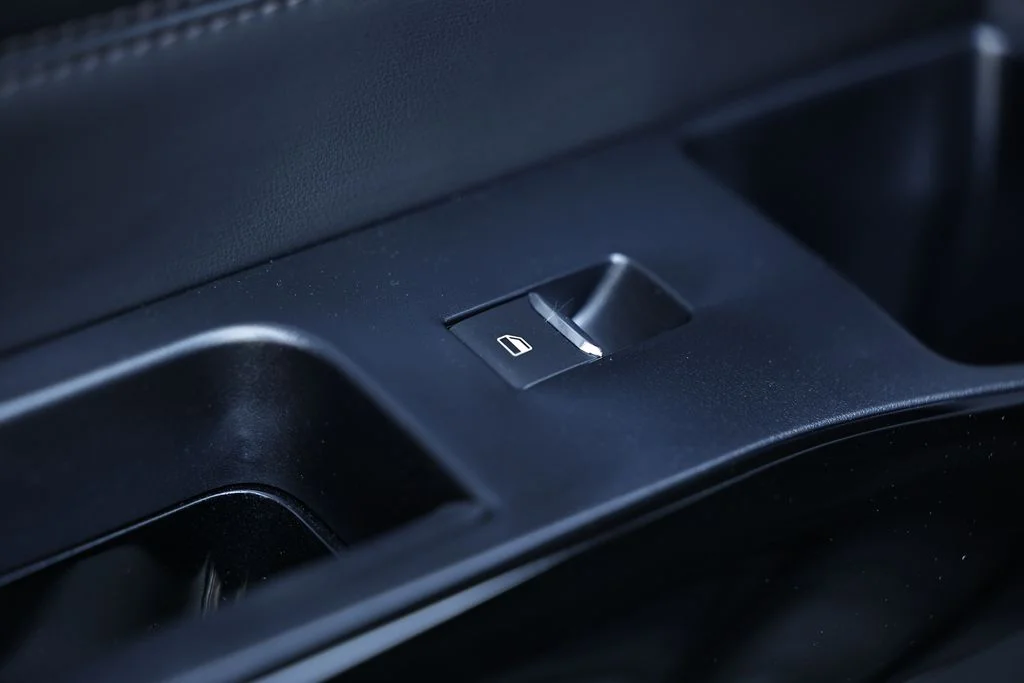 Used 2022 Carbonized Gray Metallic Ford Platinum image 25