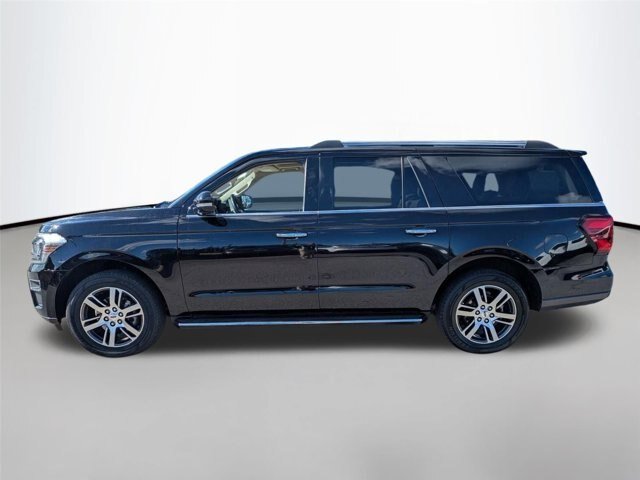 Used 2023  Ford  image 13