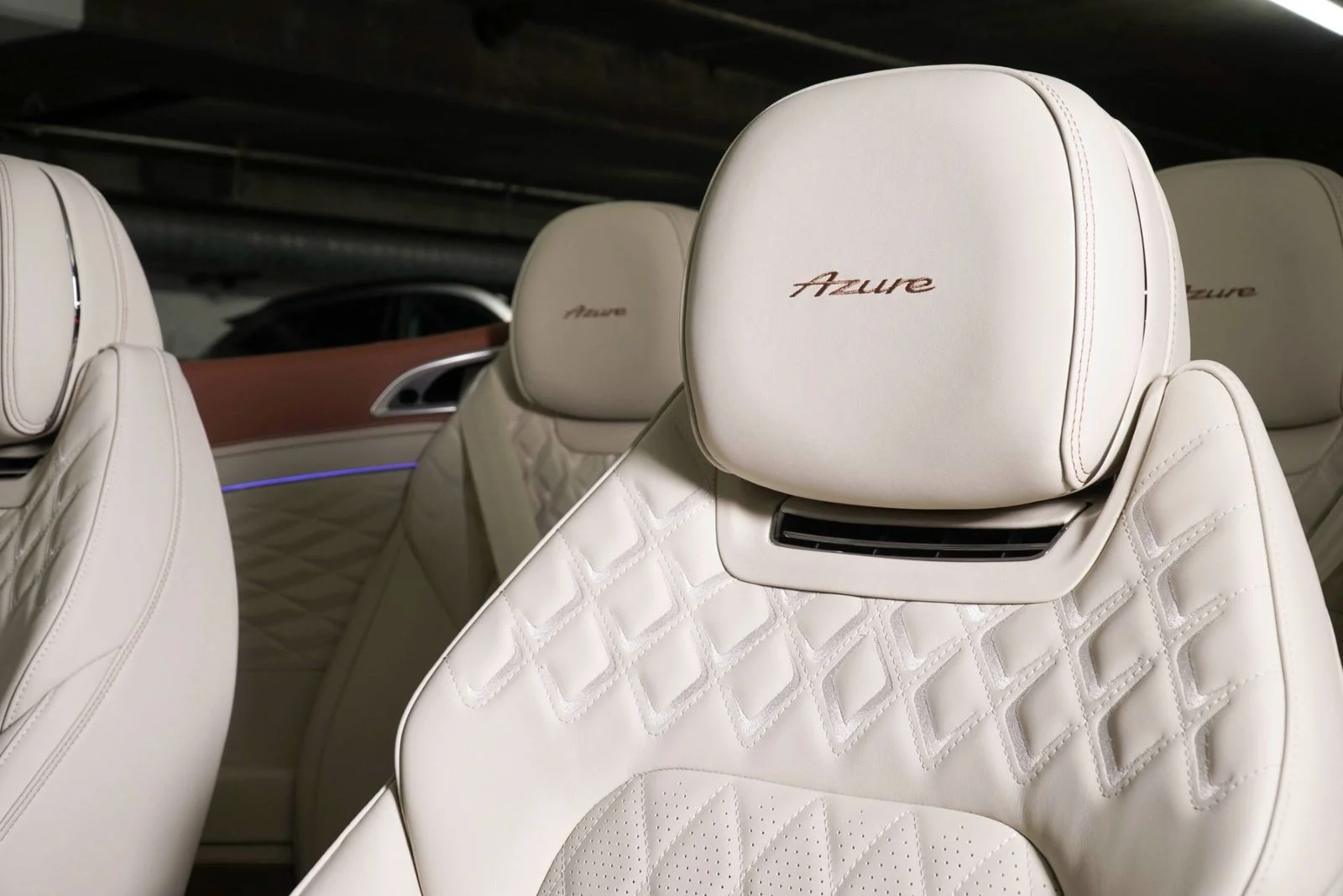 New 2026 White Bentley  image 19