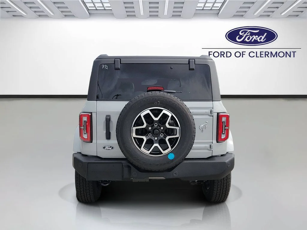 New 2026 Avalanche Gray Ford Outer Banks® image 4