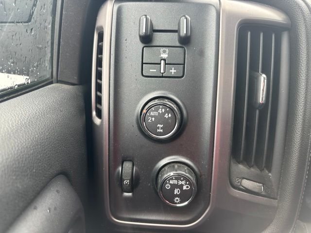 Used 2016 Red GMC SLE image 8