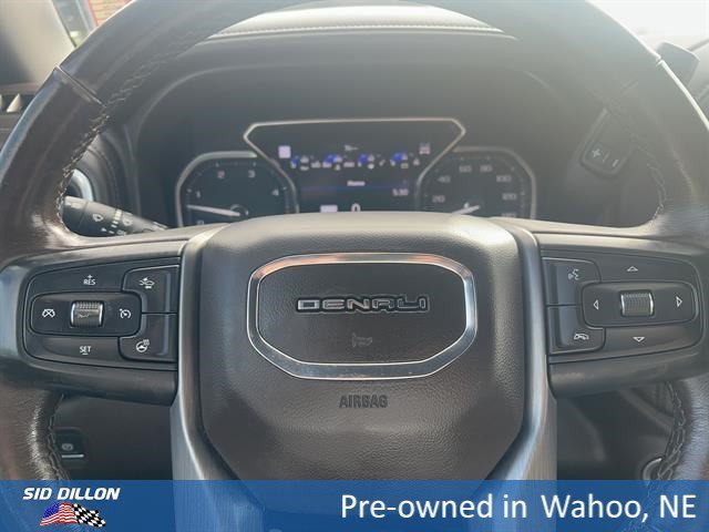 Used 2021 White Frost Tricoat GMC Denali image 13