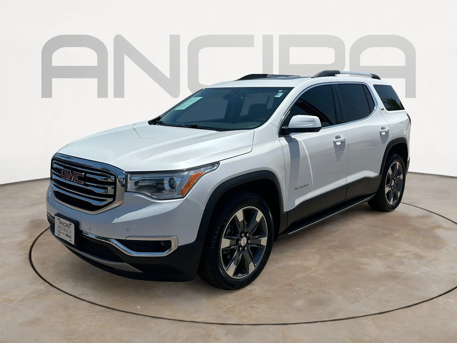 Used 2017 White Frost Tricoat GMC SLT image 6