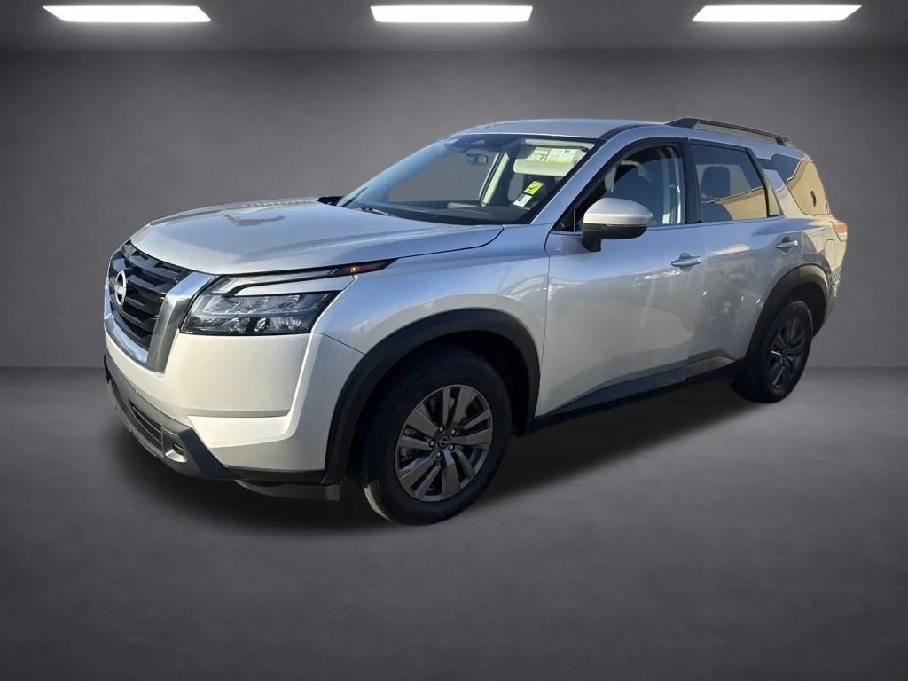 Used 2025 Silver Nissan SV image 1