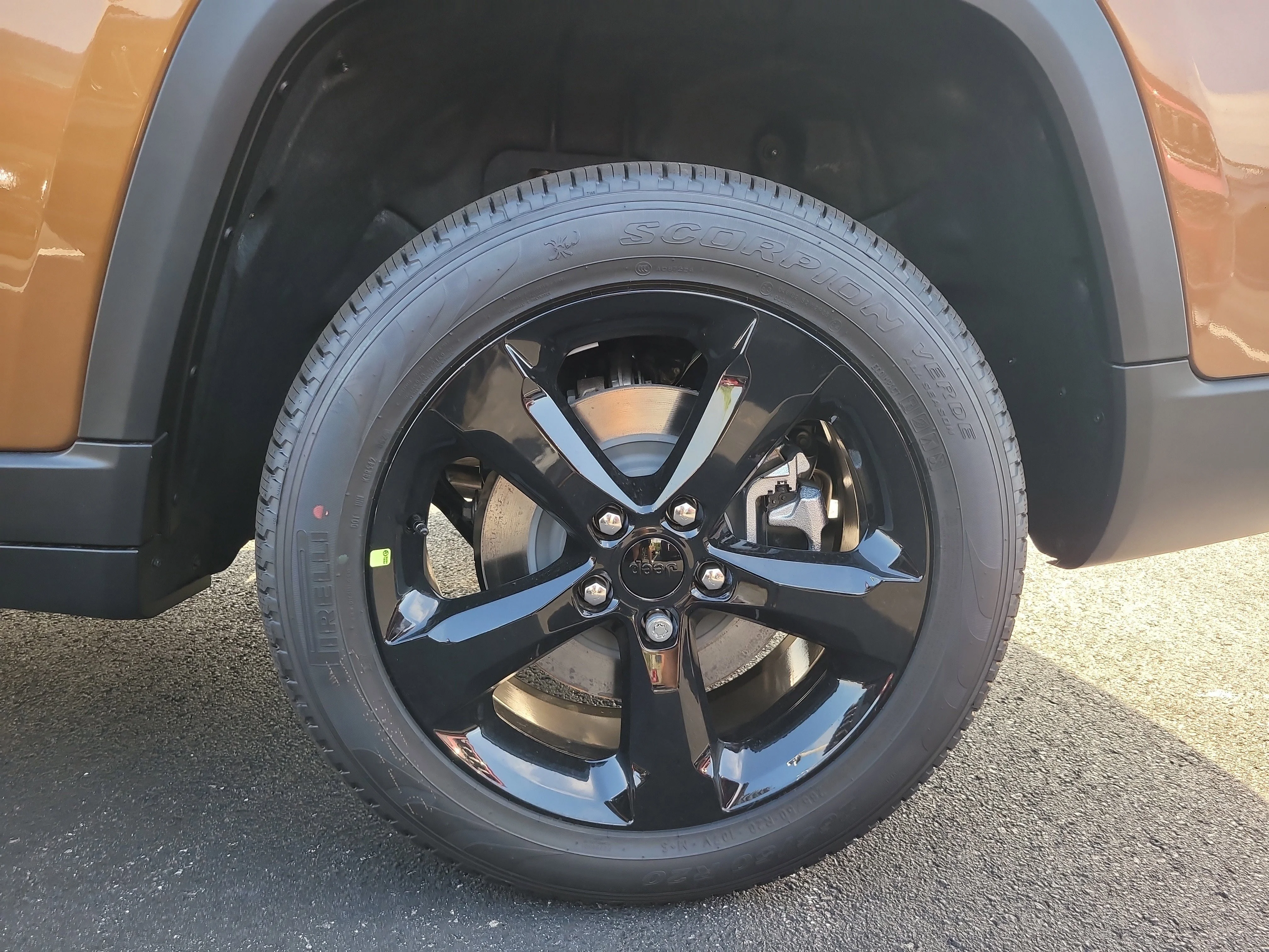 New 2026 Copper Shino Metallic Clearcoat Jeep Limited image 9