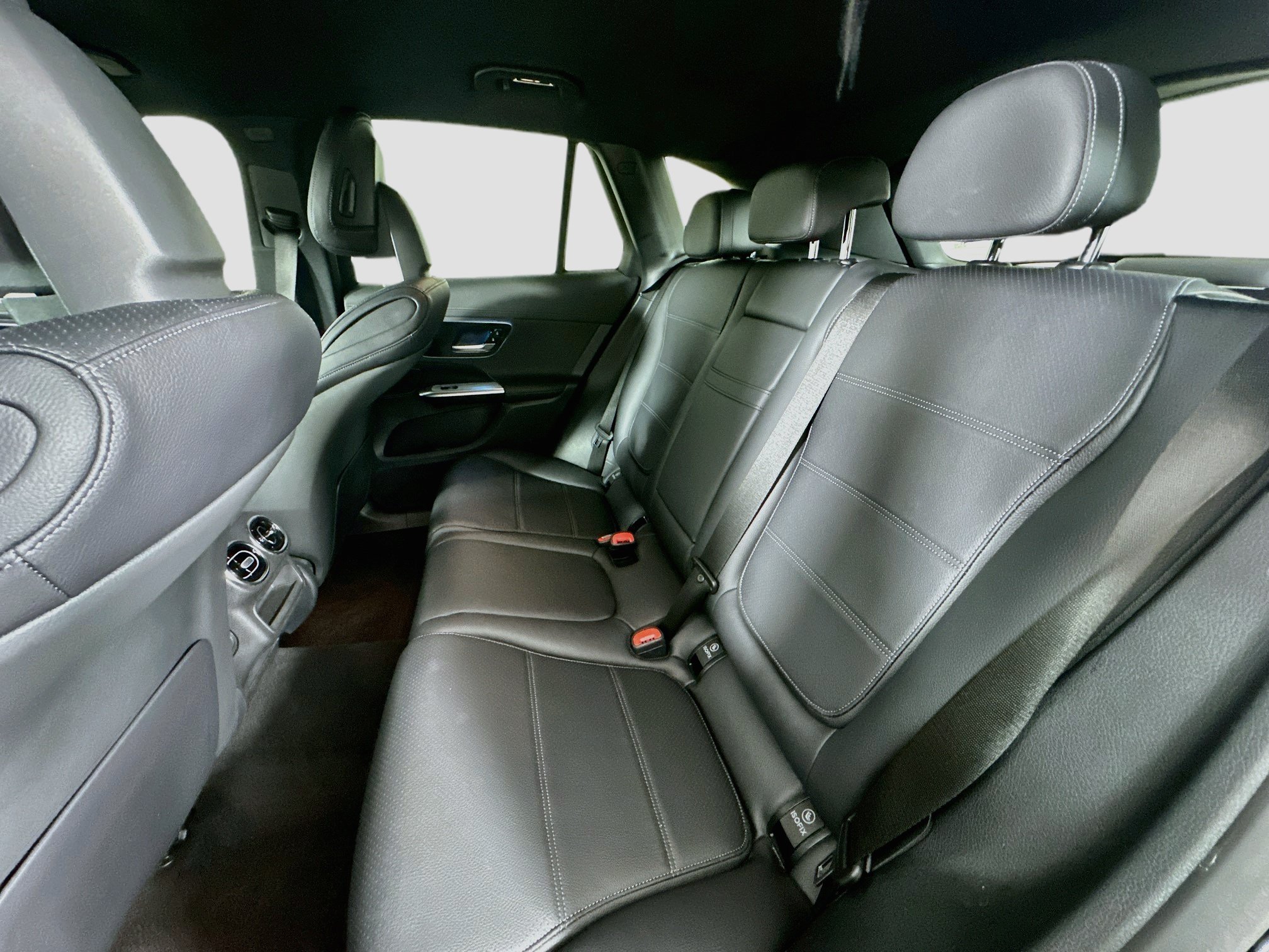 Used 2023 Black Mercedes-Benz GLC 300 image 29