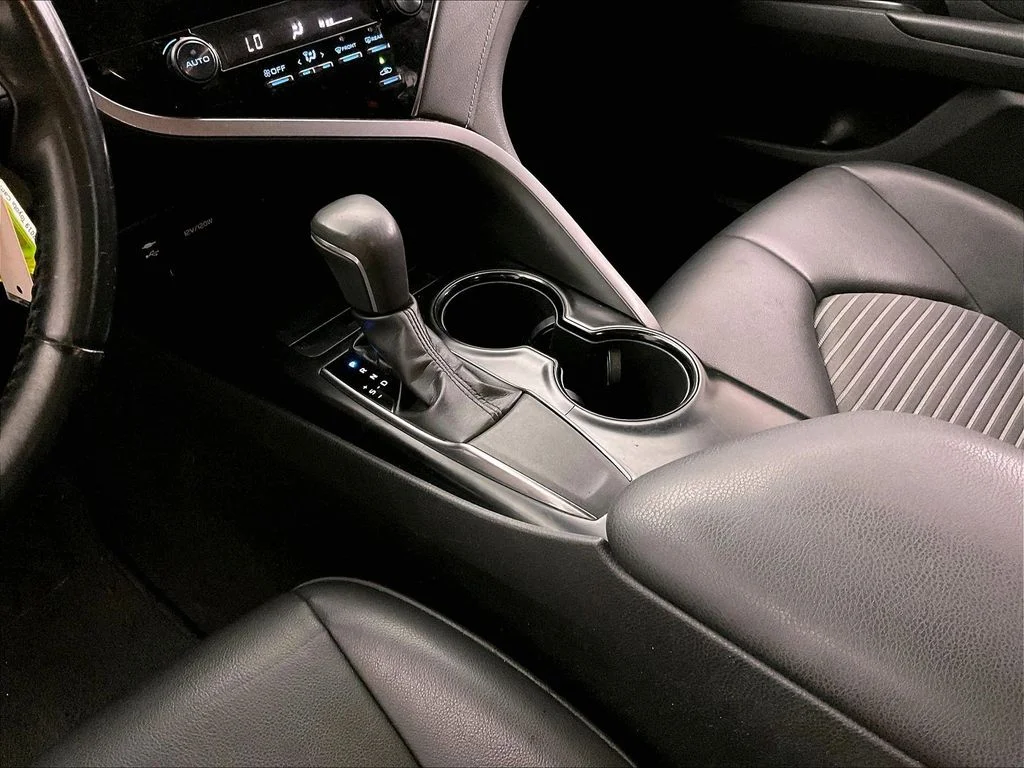 Used 2019 Blue Toyota SE image 19