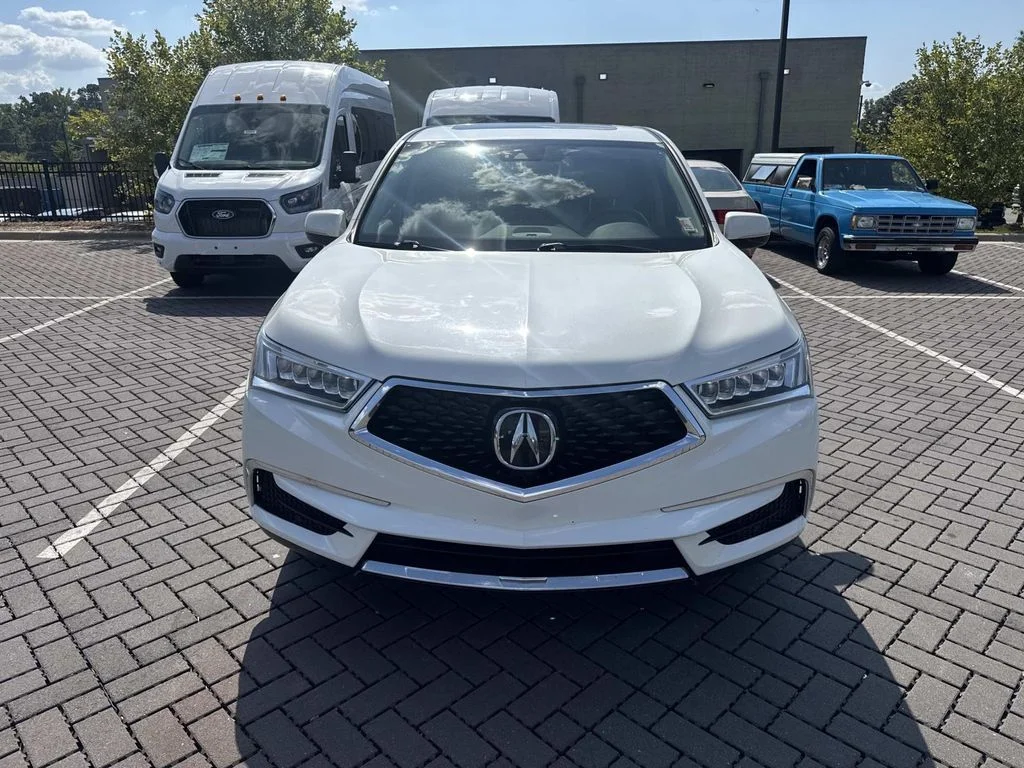 Used 2017  Acura 3.5L image 2