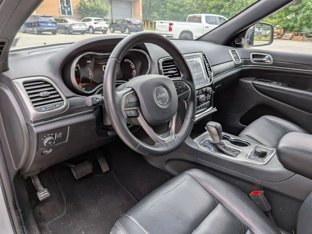 Used 2020 White Jeep Limited image 14