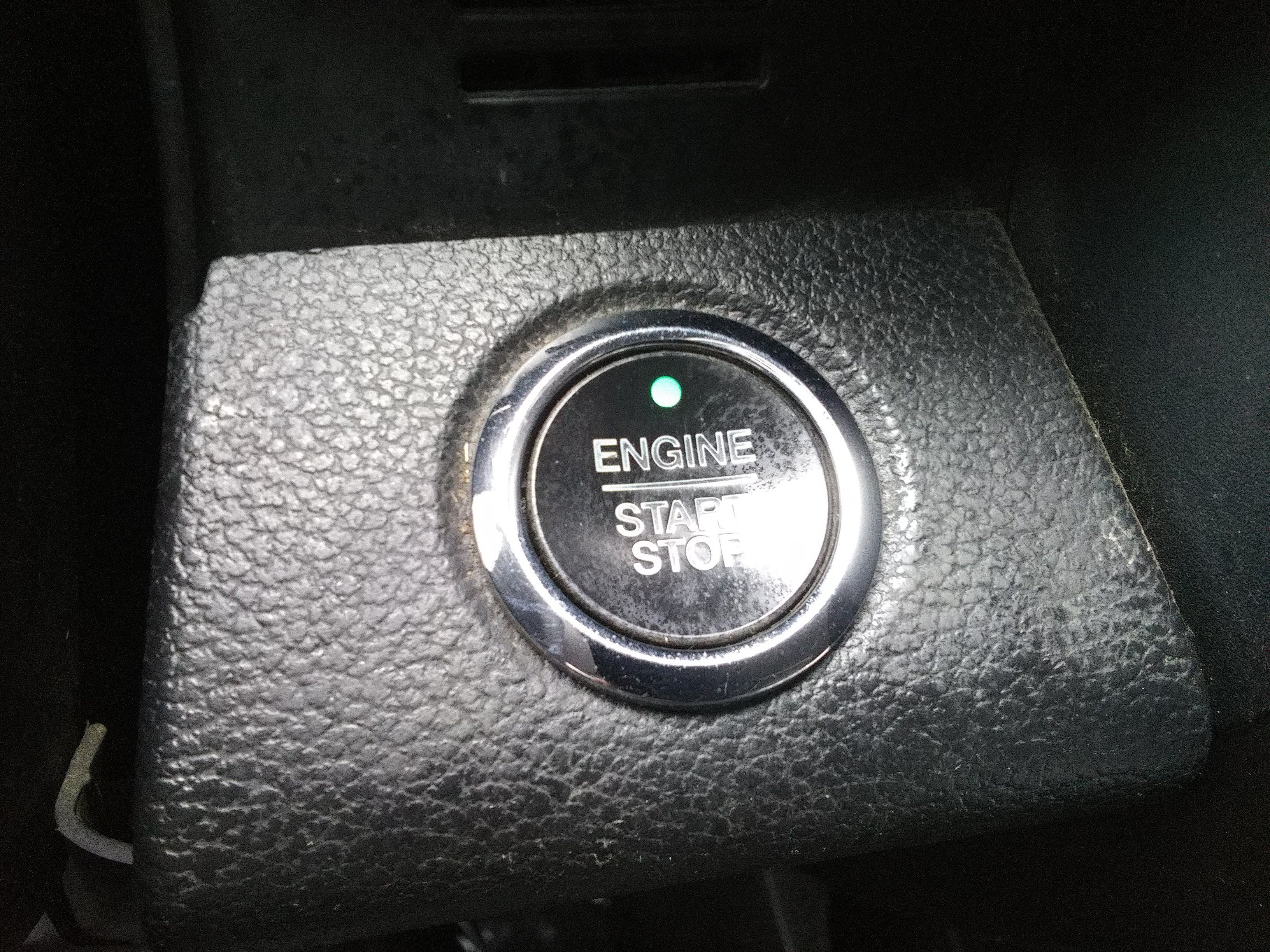 Used 2020 White Ford Limited image 18
