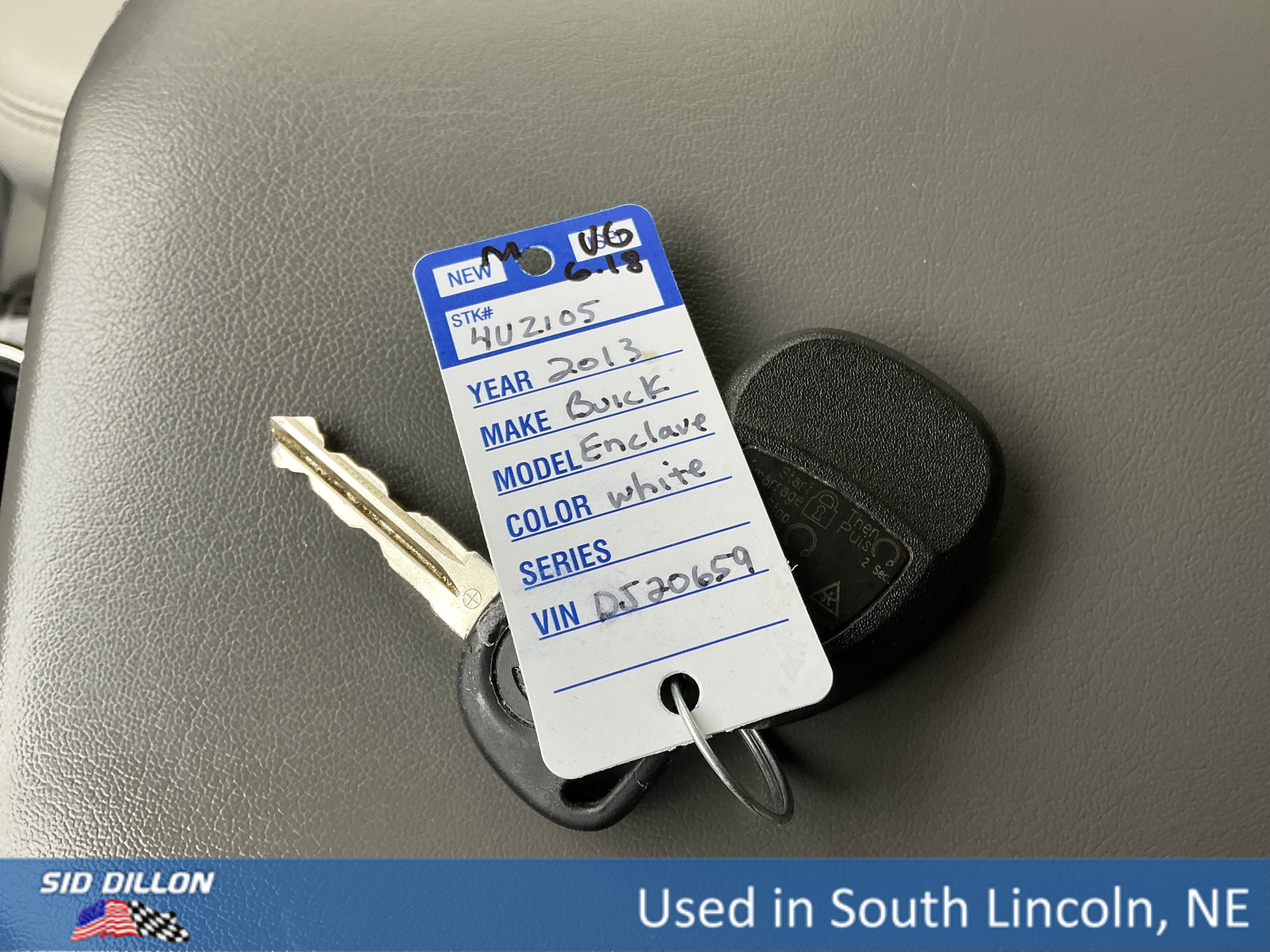 Used 2013 White Diamond Tricoat Buick  image 8