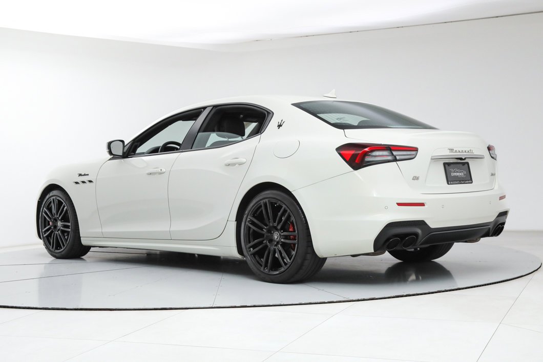 Used 2023 White Maserati Modena image 3