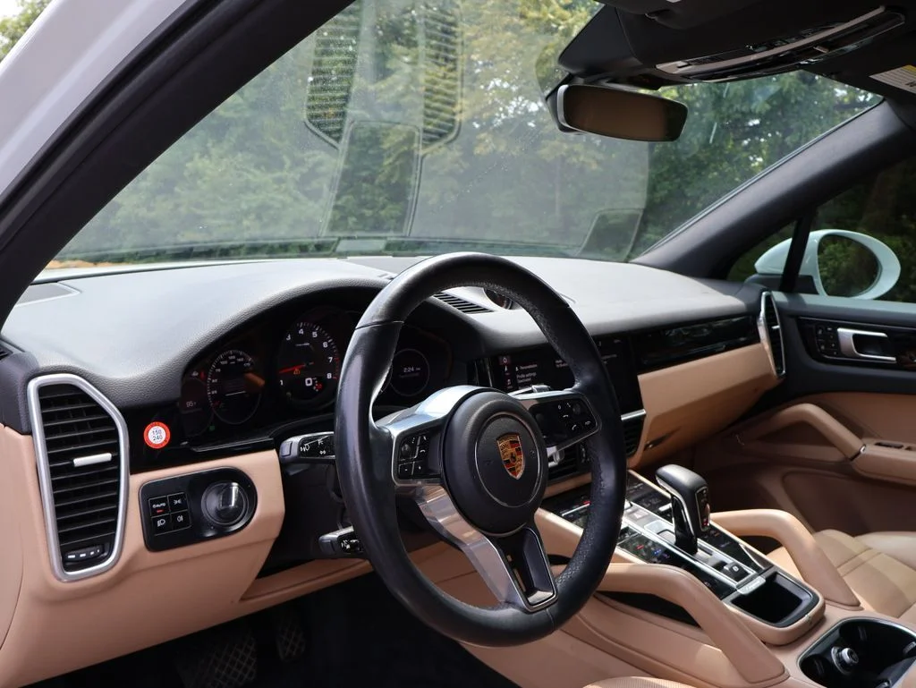 Used 2020 White Porsche  image 5