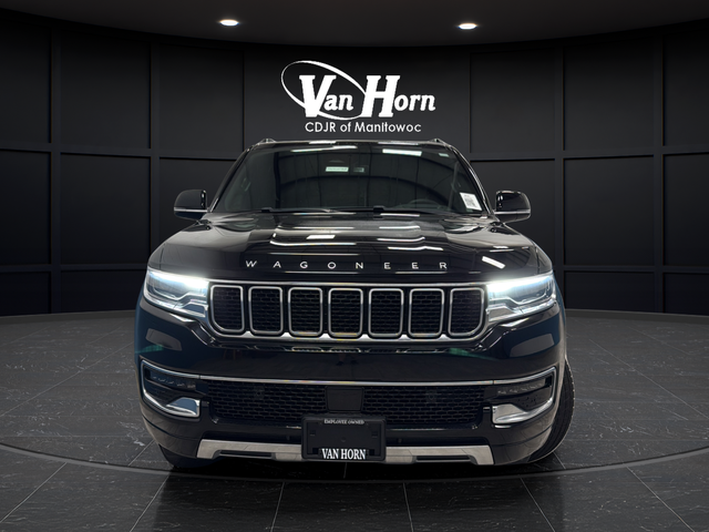 Used 2023 Diamond Black Crystal Pearlcoat Jeep Series III image 2