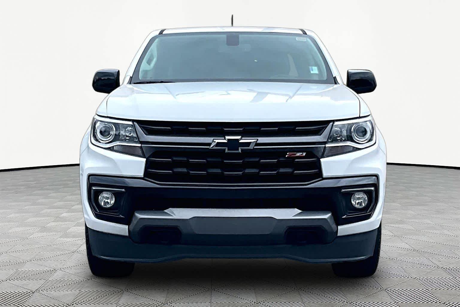 Used 2022 Summit White Chevrolet 4WD Z71 image 4