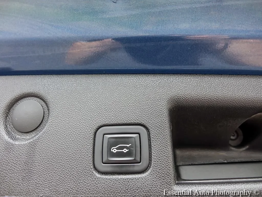 Used 2024 Lakeshore Blue Metallic Chevrolet LT image 23