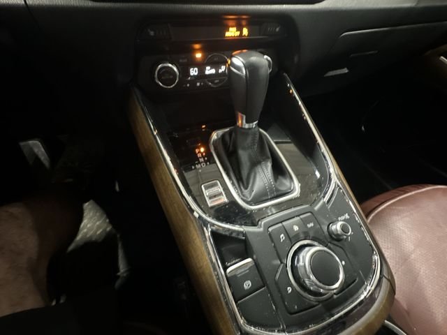 Used 2017 Black Mazda Signature image 27