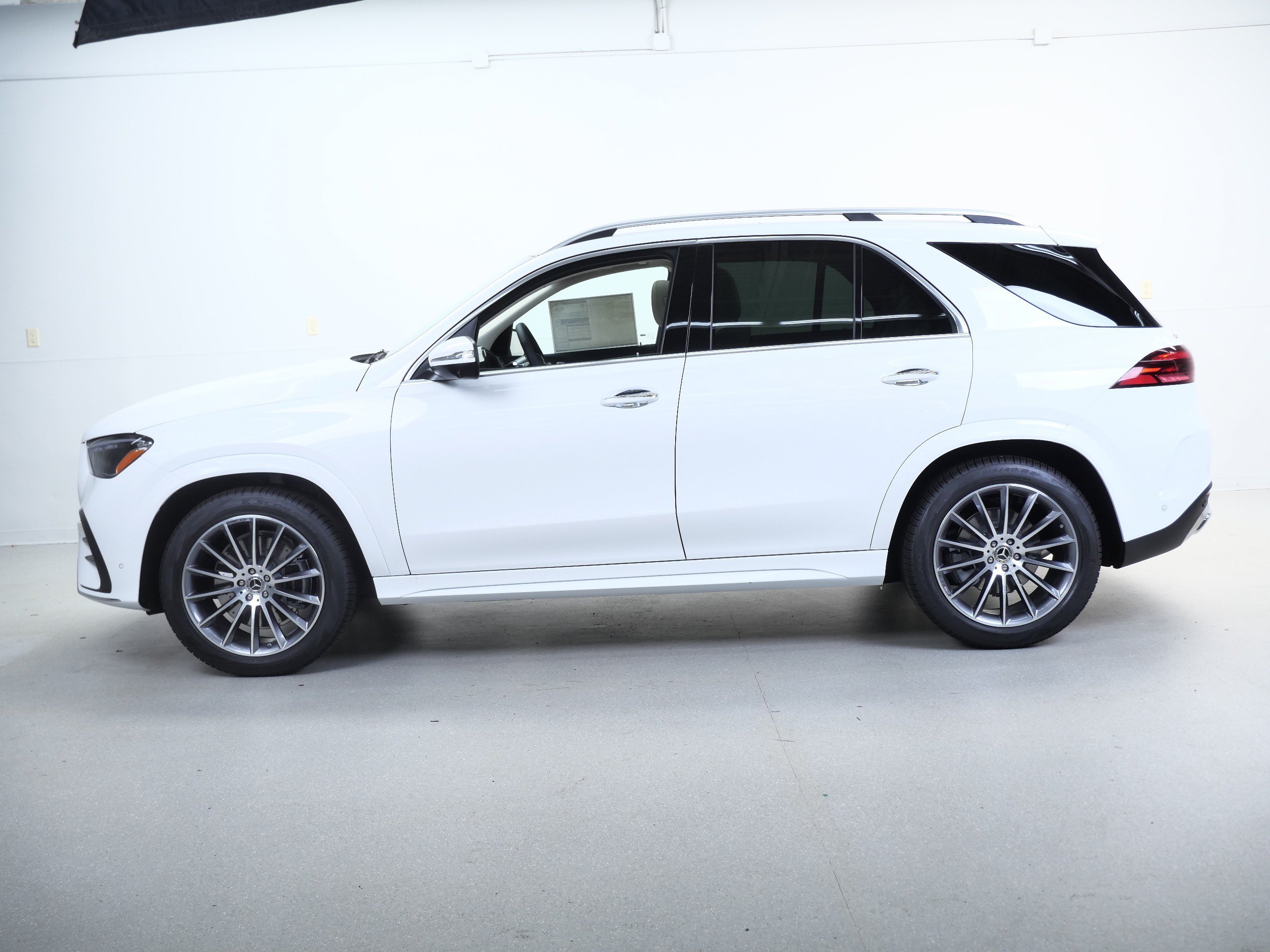 New 2026 Polar White Mercedes-Benz GLE 350 image 5