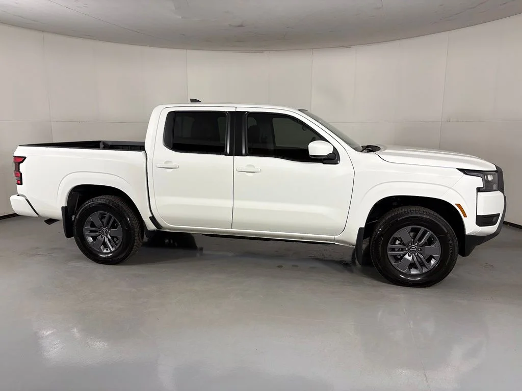 New 2026 Glacier White Nissan Crew Cab SV image 9