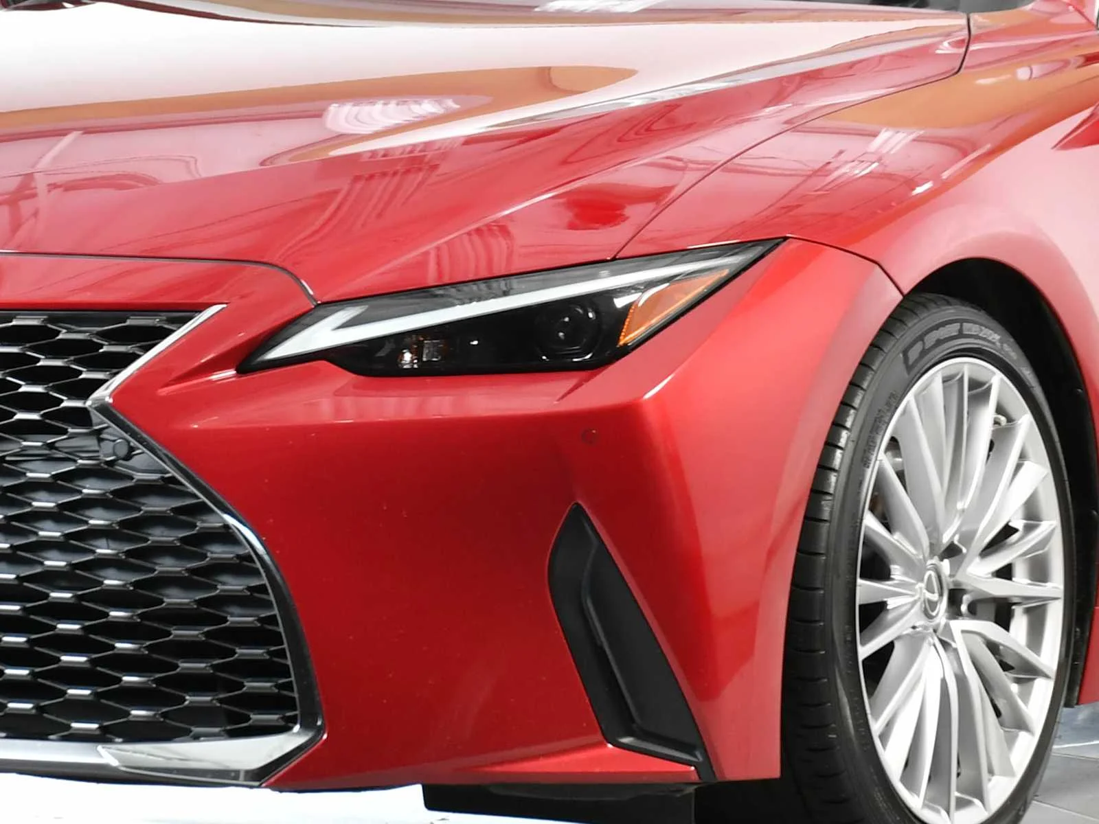 Used 2022 Matador Red Mica Lexus  image 11