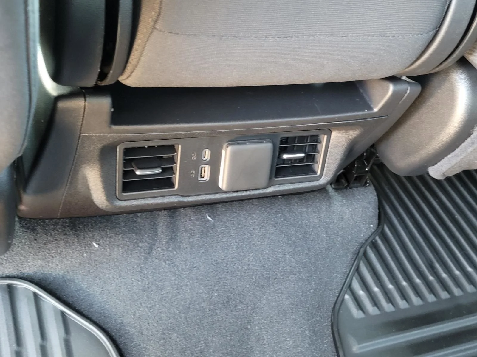 2026 Chevrolet Silverado 1500 LT - Photo 10