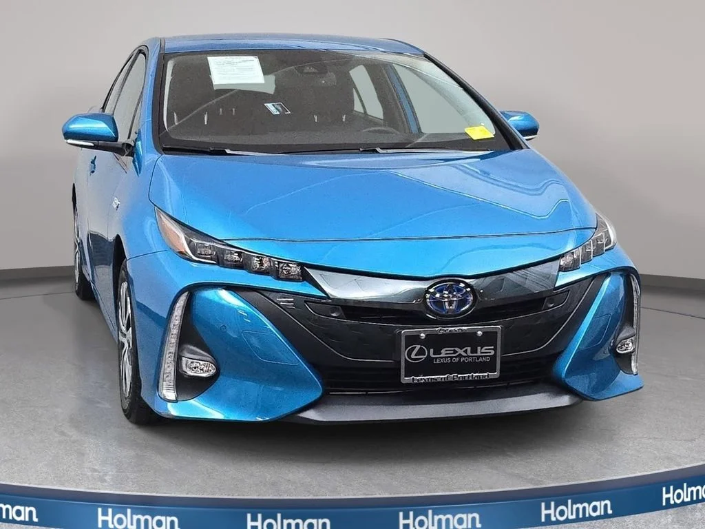 Used 2020 Blue Toyota Limited image 3