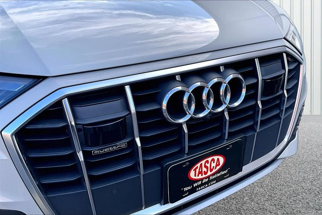 Used 2023 Beige Audi 55 Premium Plus image 31