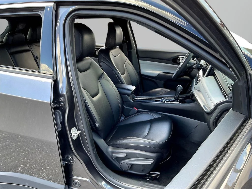 Used 2024 Gray Jeep Limited image 28