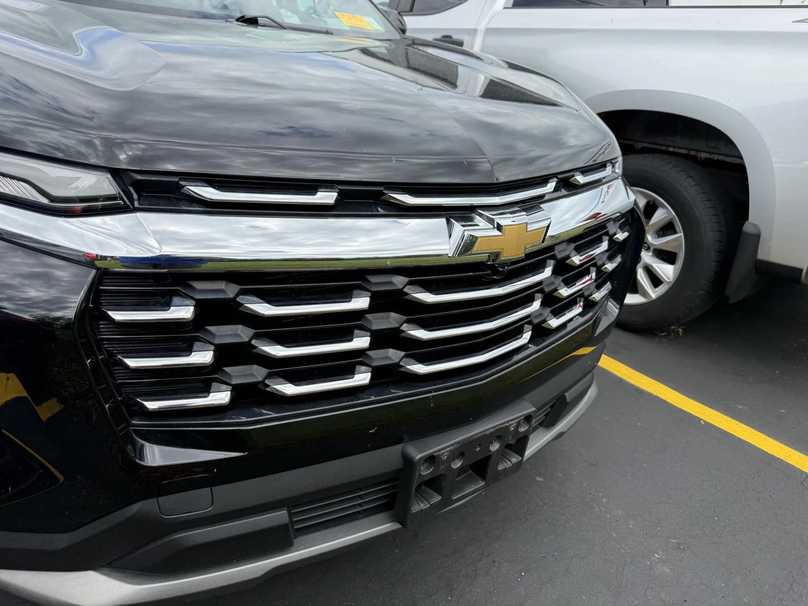 Used 2025 Mosaic Black Metallic Chevrolet LT image 2