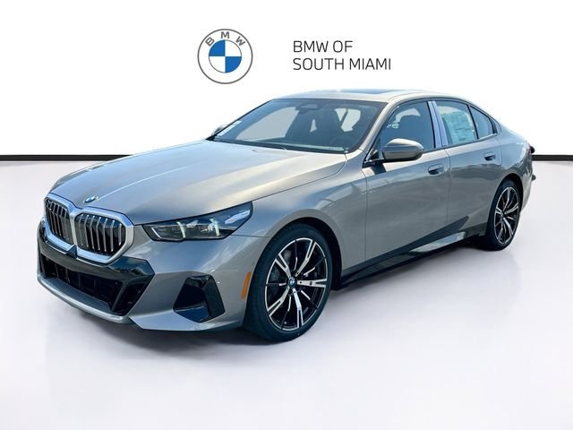 New 2026 Gray BMW 530i image 3