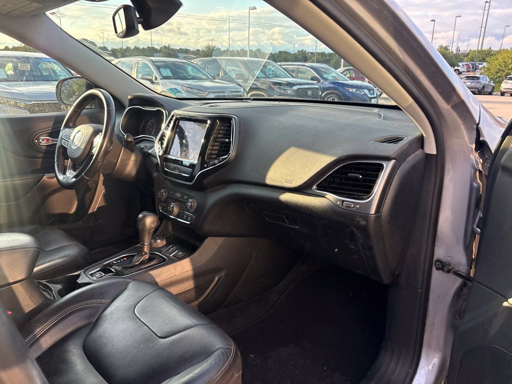 Used 2019 Billet Silver Metallic Clearcoat Jeep Limited image 26