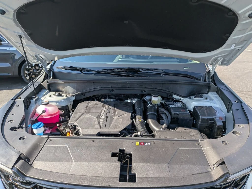 New 2026 Ivory Kia EX image 9