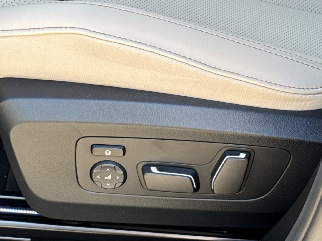 New 2026 Blue Metallic BMW 30 xDrive image 12