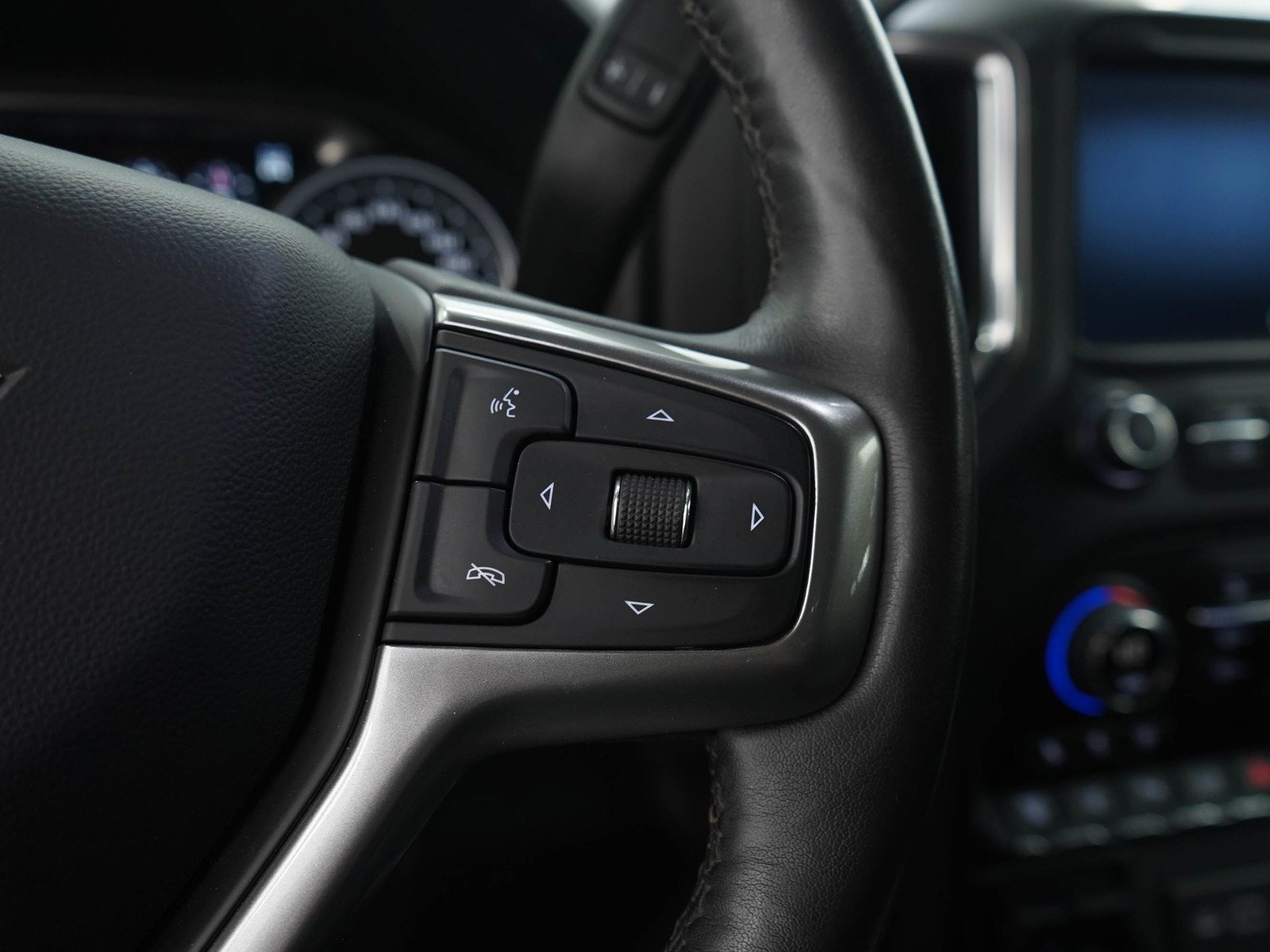 Used 2022 Black Chevrolet LTZ image 29