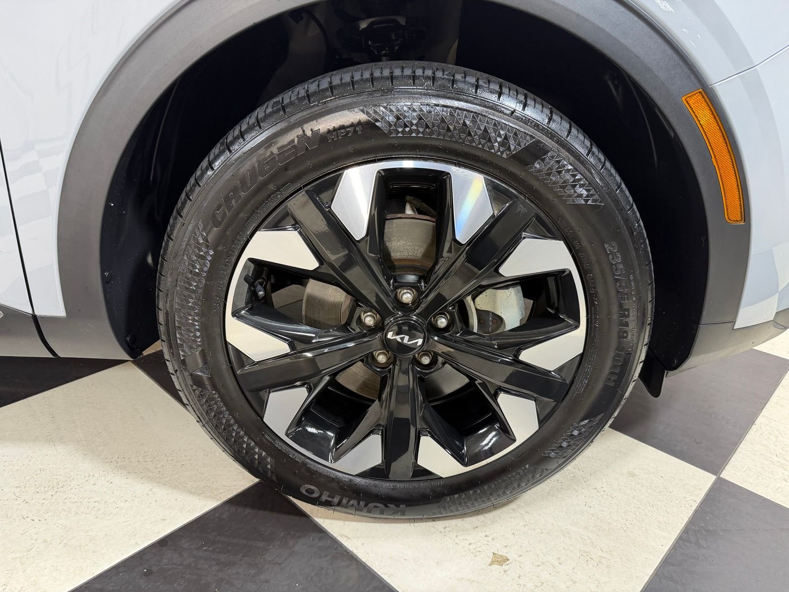 Used 2024 Gray Kia X-Line image 29