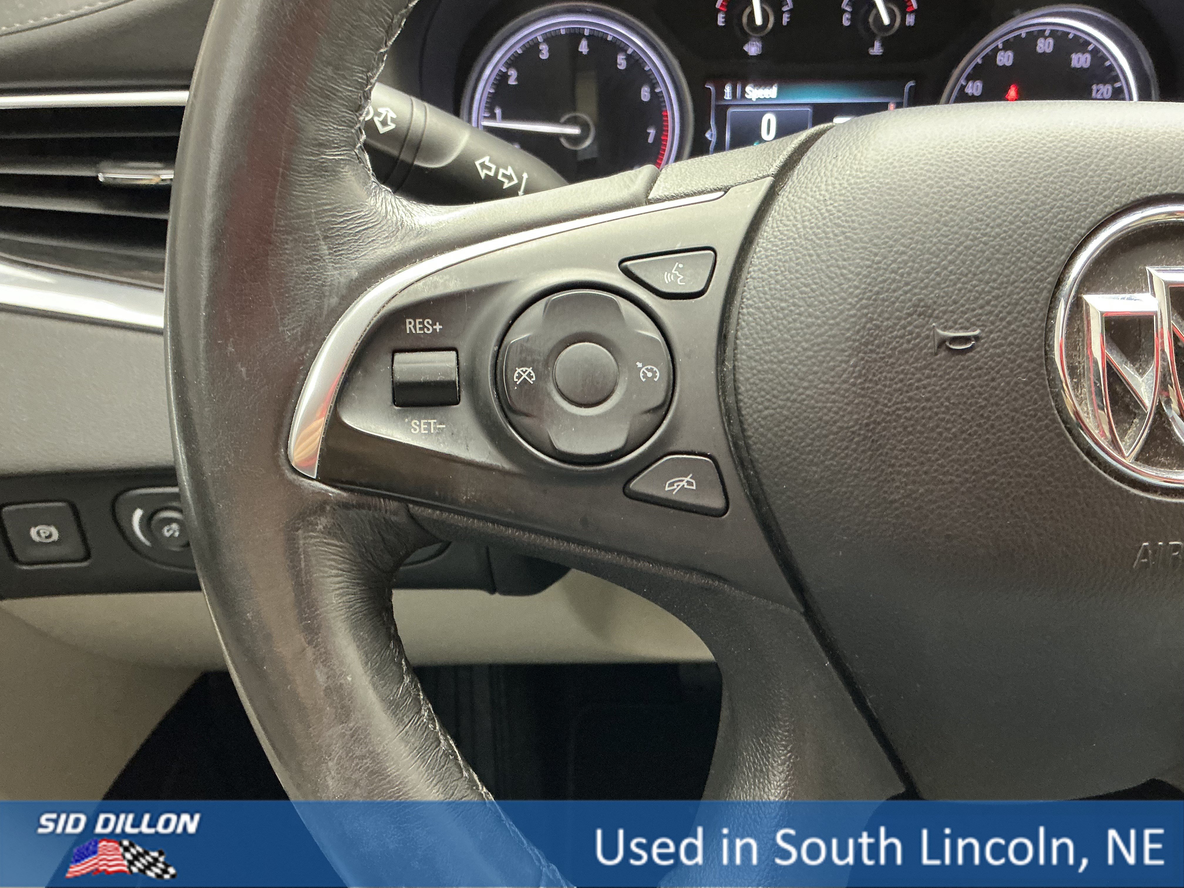 Used 2019 Red Quartz Tintcoat Buick Essence image 9