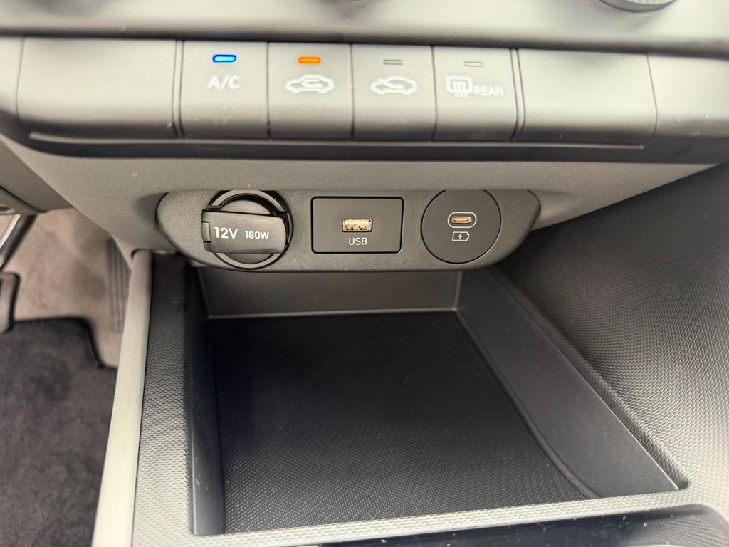 Used 2024 Abyss Black Hyundai SE image 23