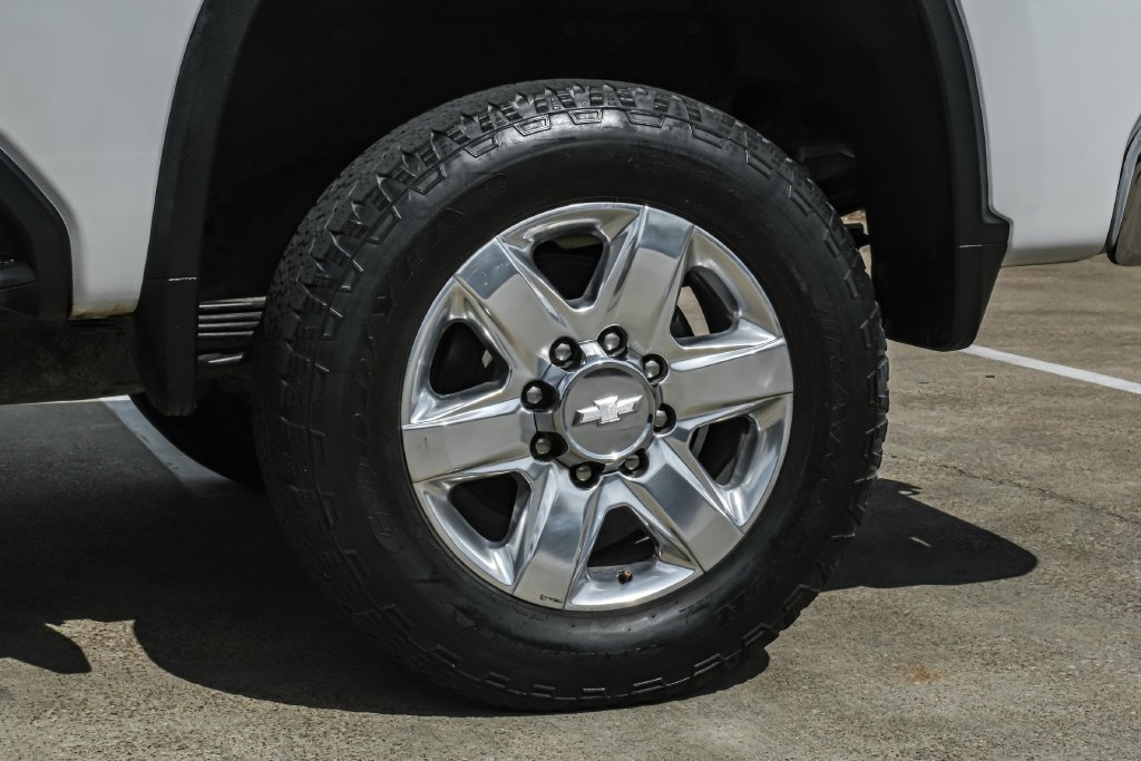 Used 2020 White Chevrolet LTZ image 62