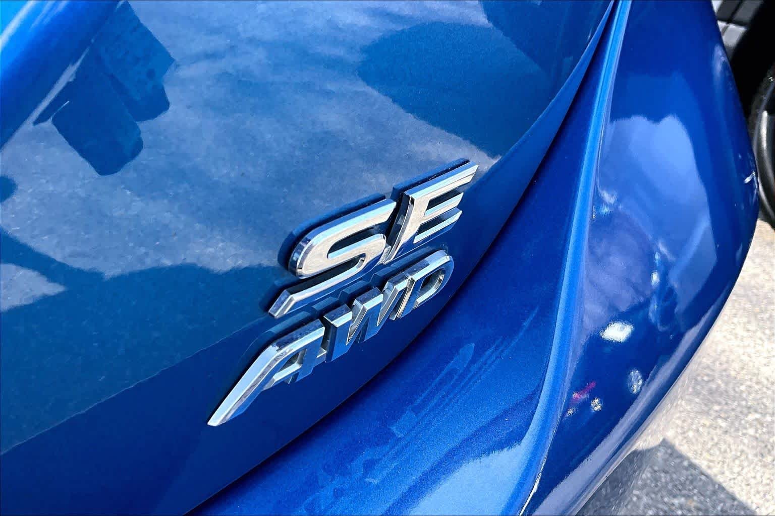 Used 2020 Blue Streak Metallic Toyota SE image 10