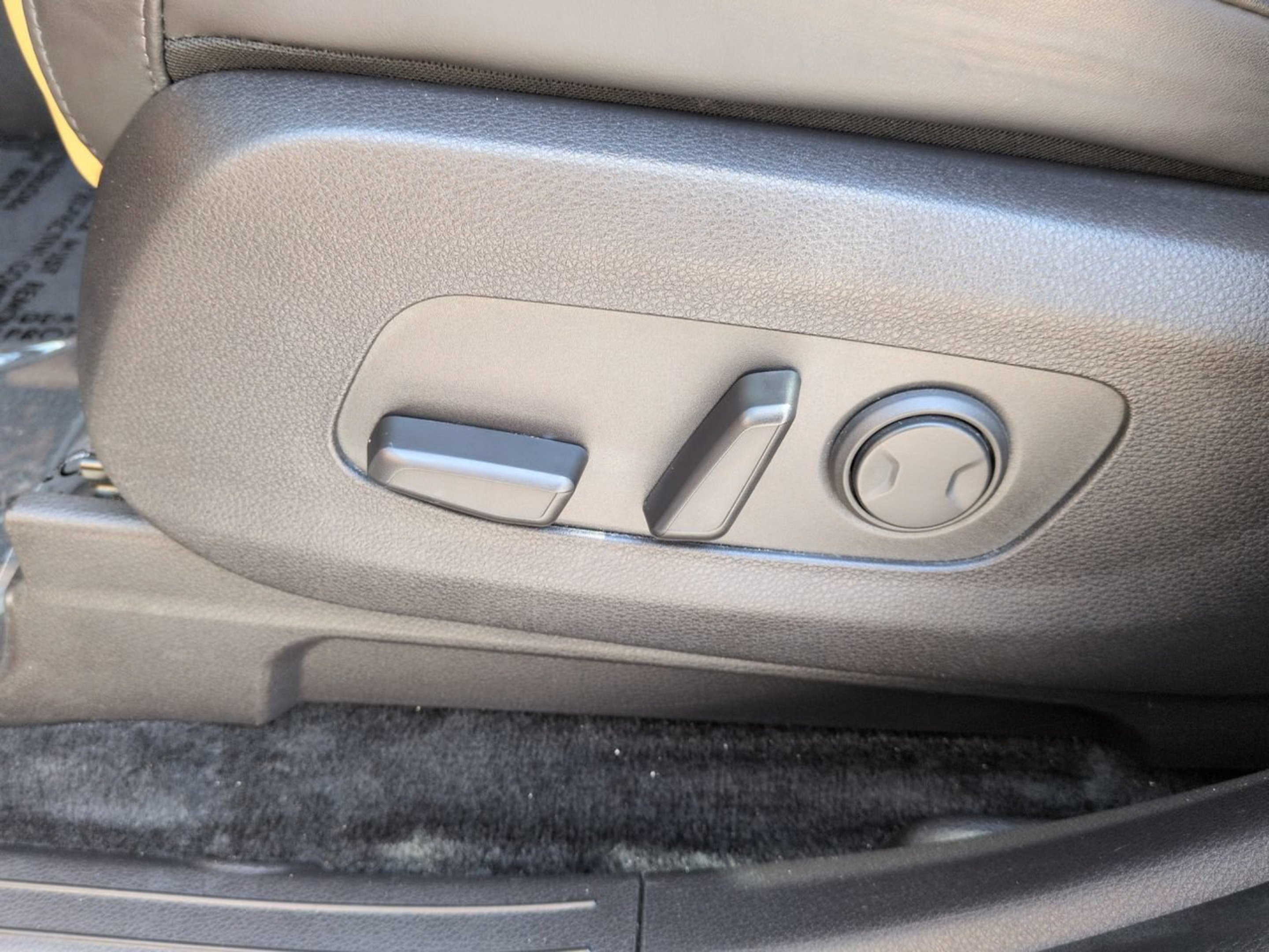 Certified Used 2023 Panthera Metal Kia LX Seat Package image 23