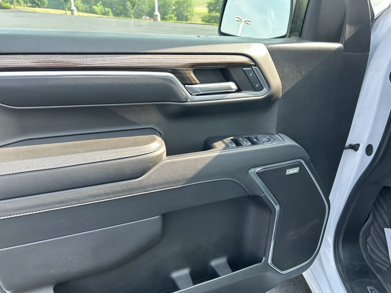 Used 2024 Summit White Chevrolet RST image 20