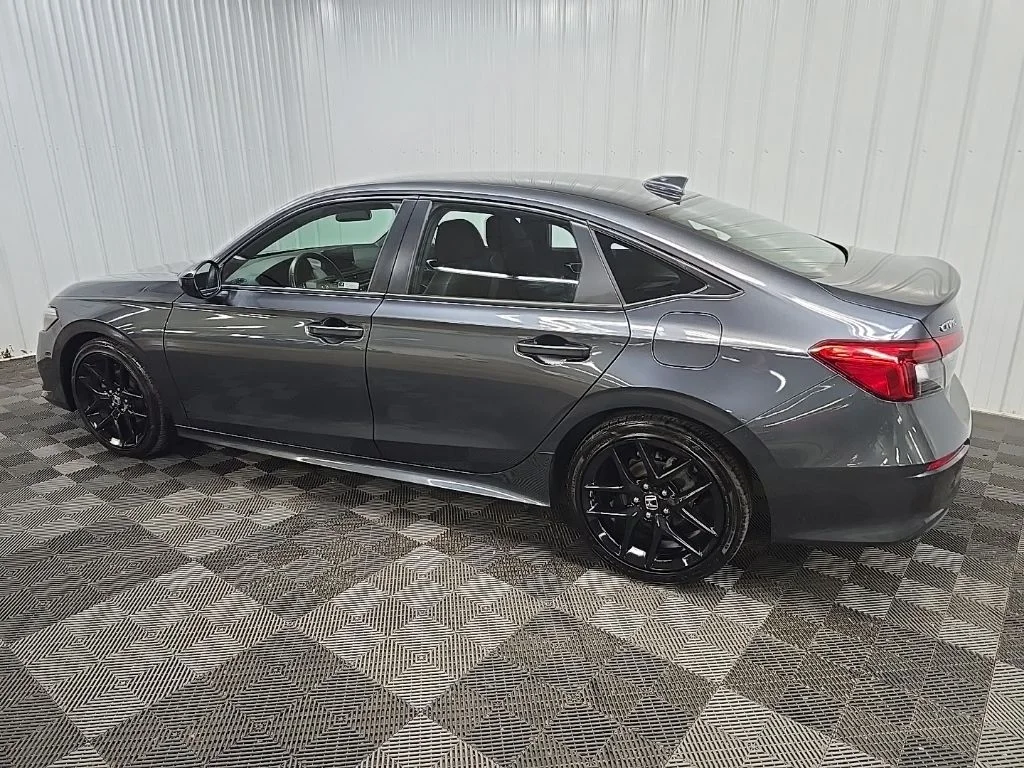 Used 2023 Meteorite Gray Metallic Honda Sport image 4