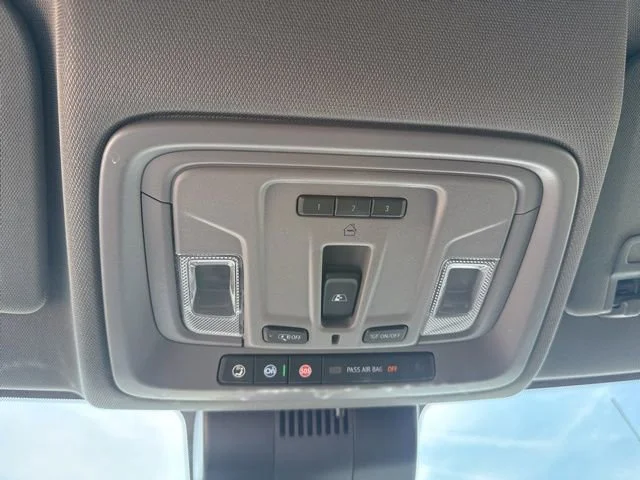 New 2026 Summit White GMC SLE image 34