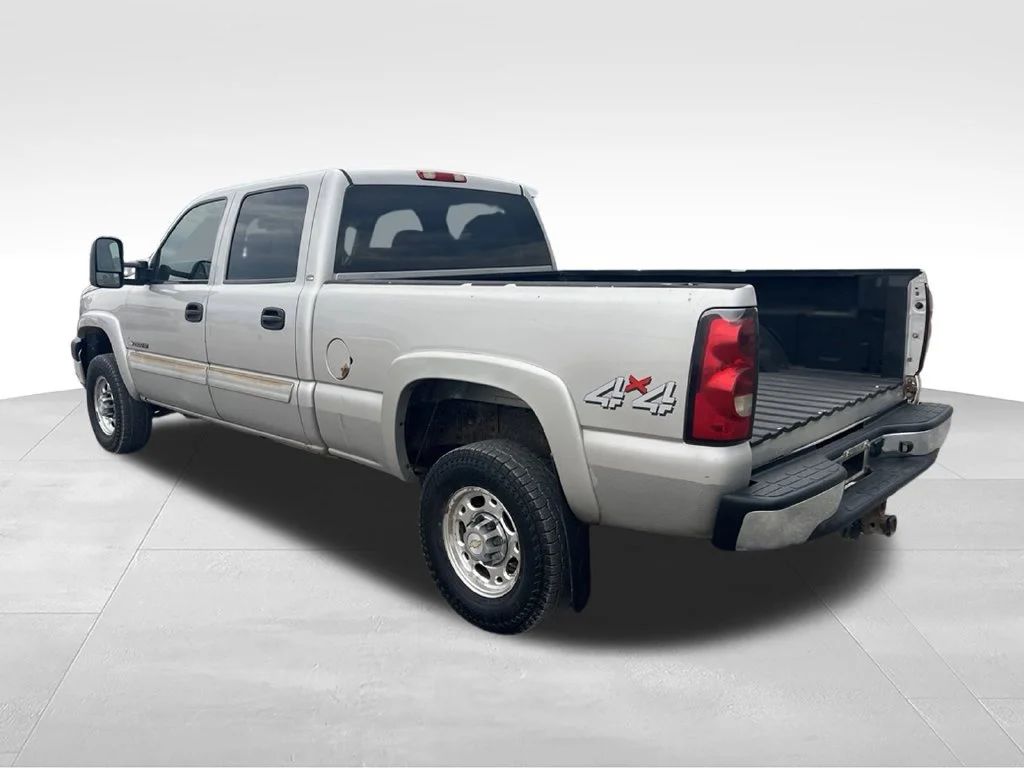 Used 2006 Tan Chevrolet Work Truck image 7
