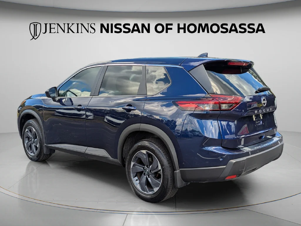 Used 2025 Blue Nissan SV image 10