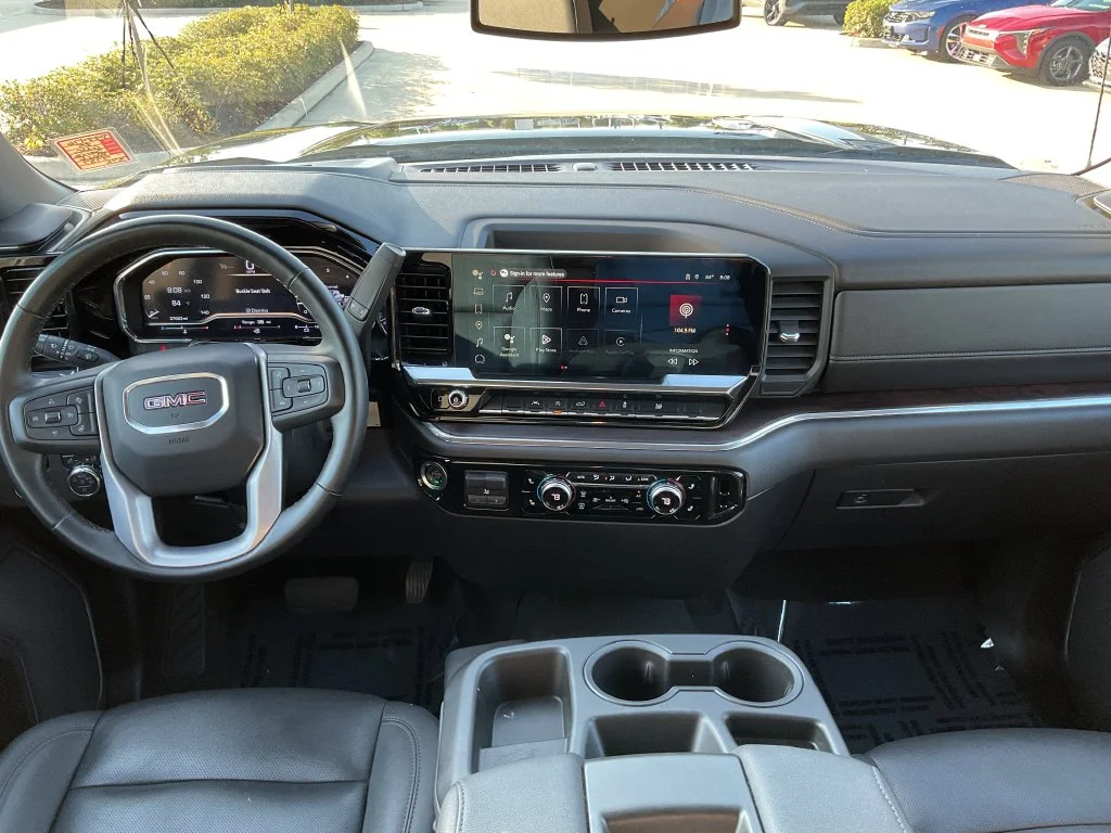Used 2025 Black GMC SLT image 20